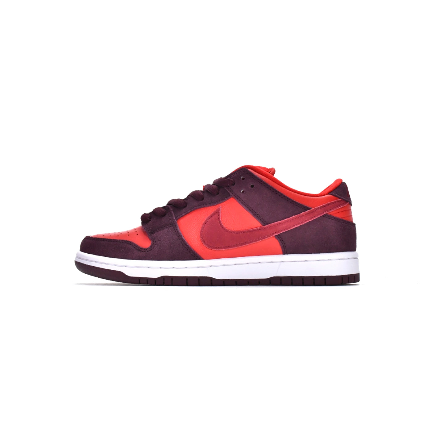 Nike SB Dunk Low Cherry