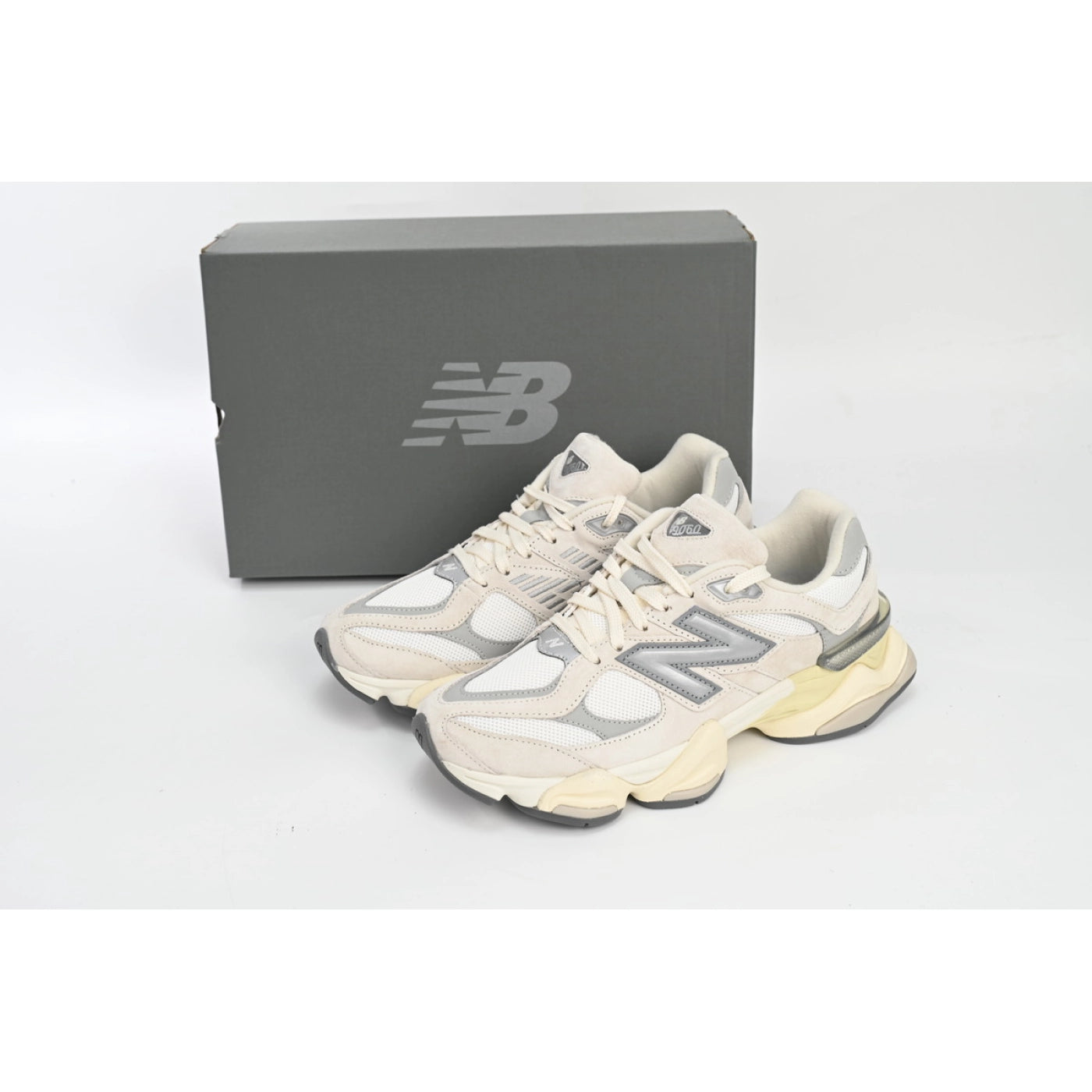 New Balance 9060 Pale
