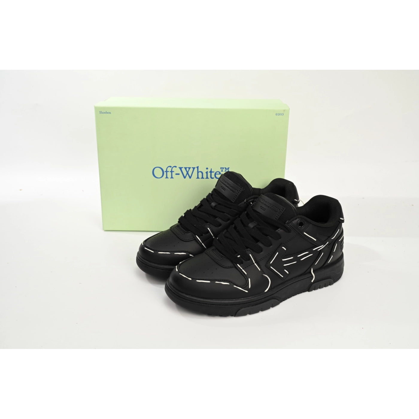 OFF-WHITE Out Of Black White Line