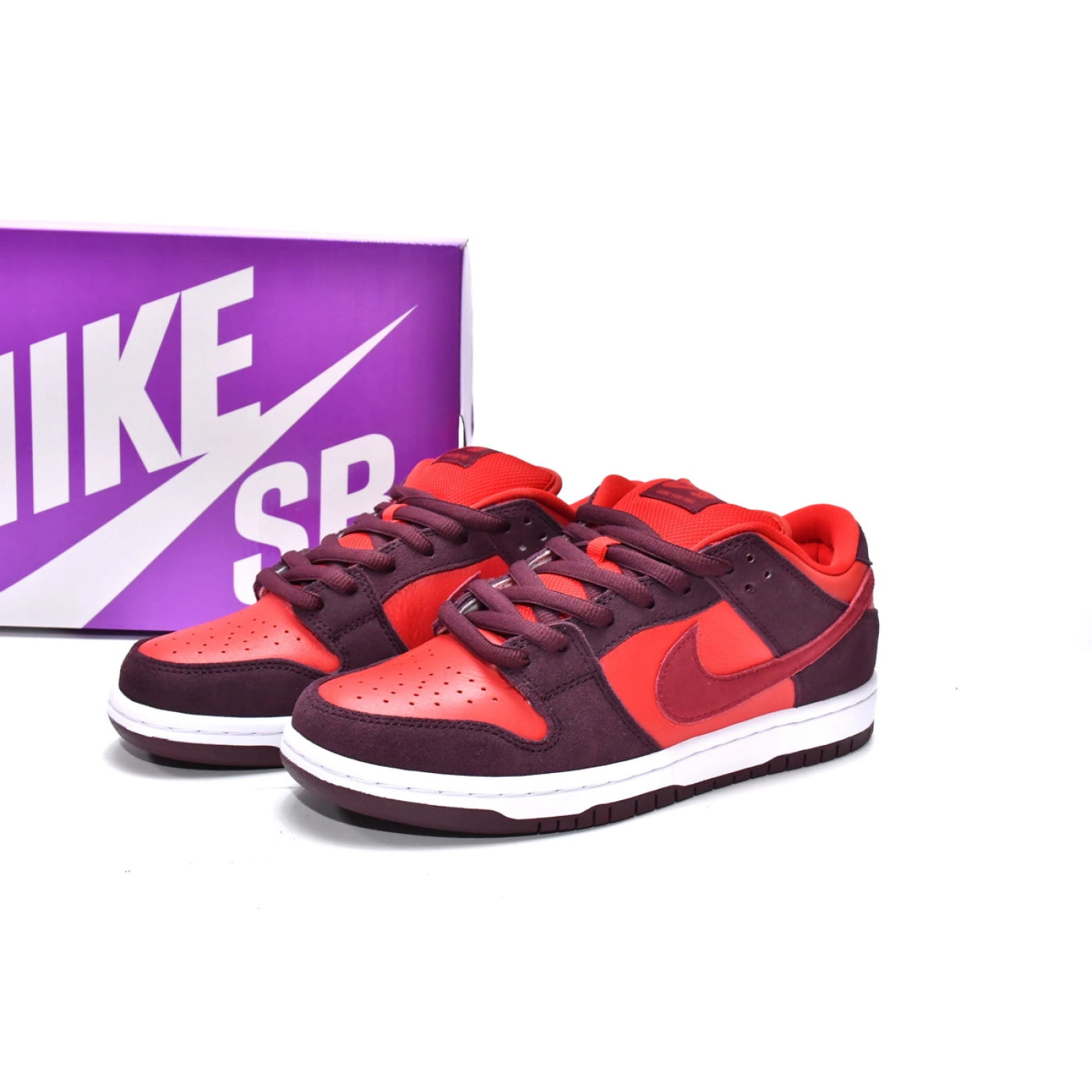 Nike SB Dunk Low Cherry