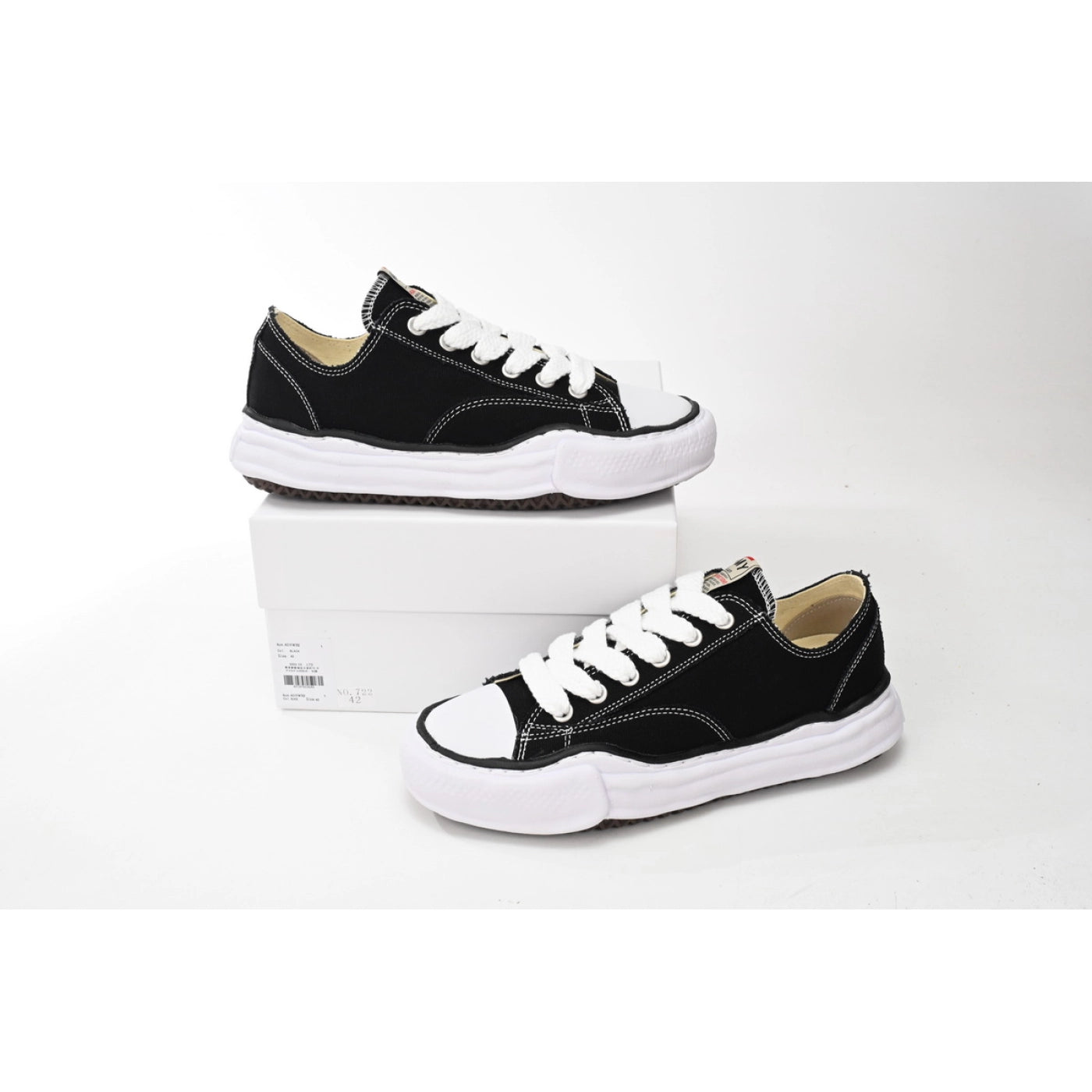 MIHARA YASUHIRO White Black sneakers
