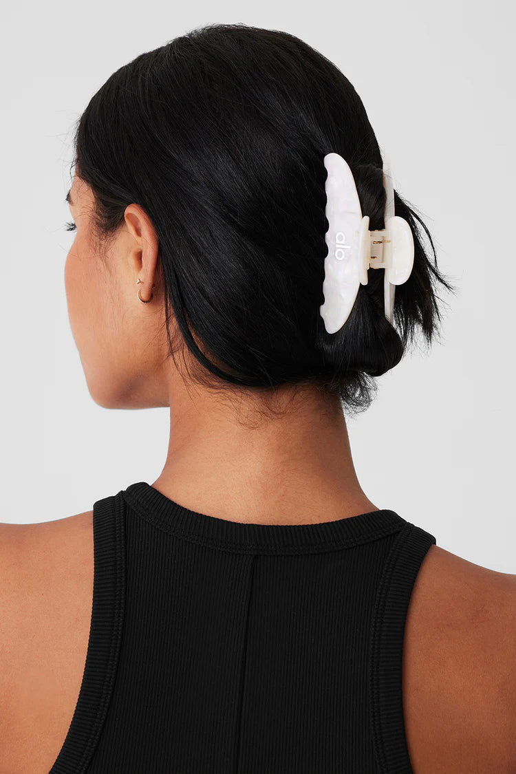Alo hair clip white pearl