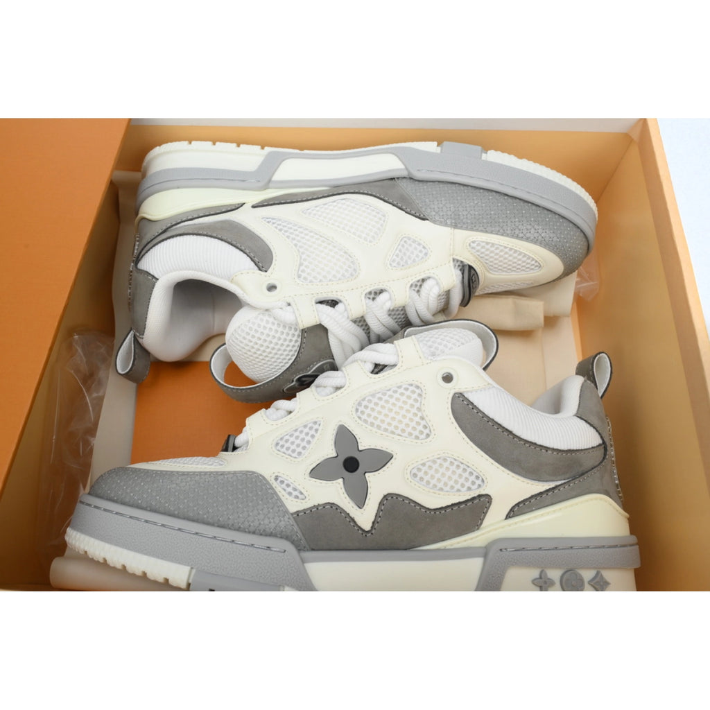 Louis Vuitton Leather lace up Fashionable Board Shoes White