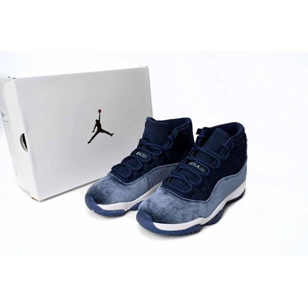 Air Jordan 11 Retro Midnight Blue