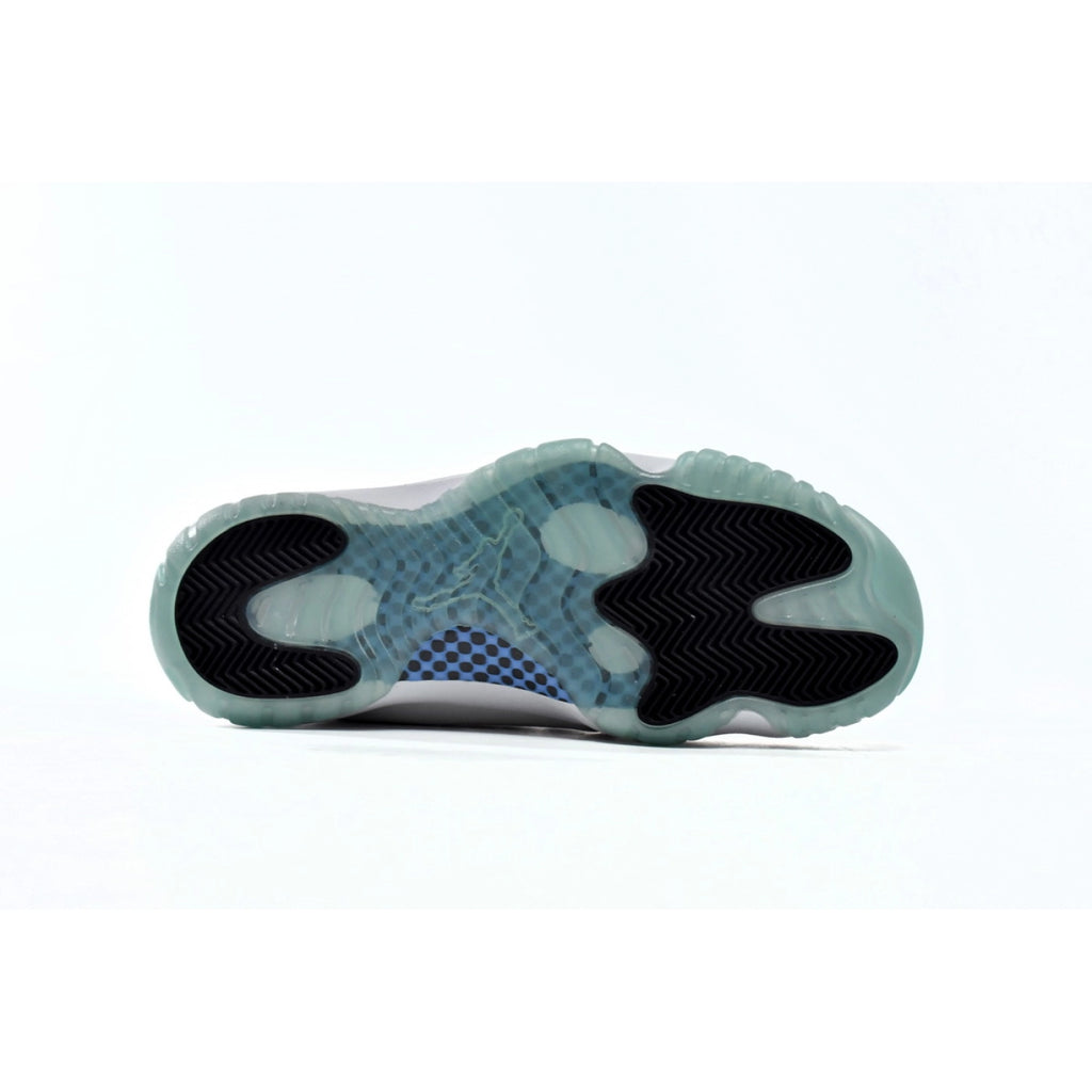 Air Jordan 11 Retro Legend Blue