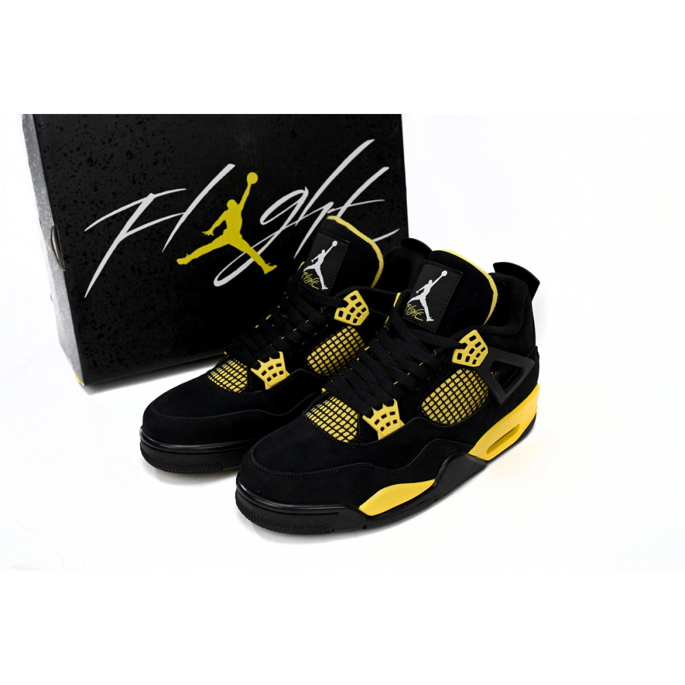 Air Jordan 4 Thunder