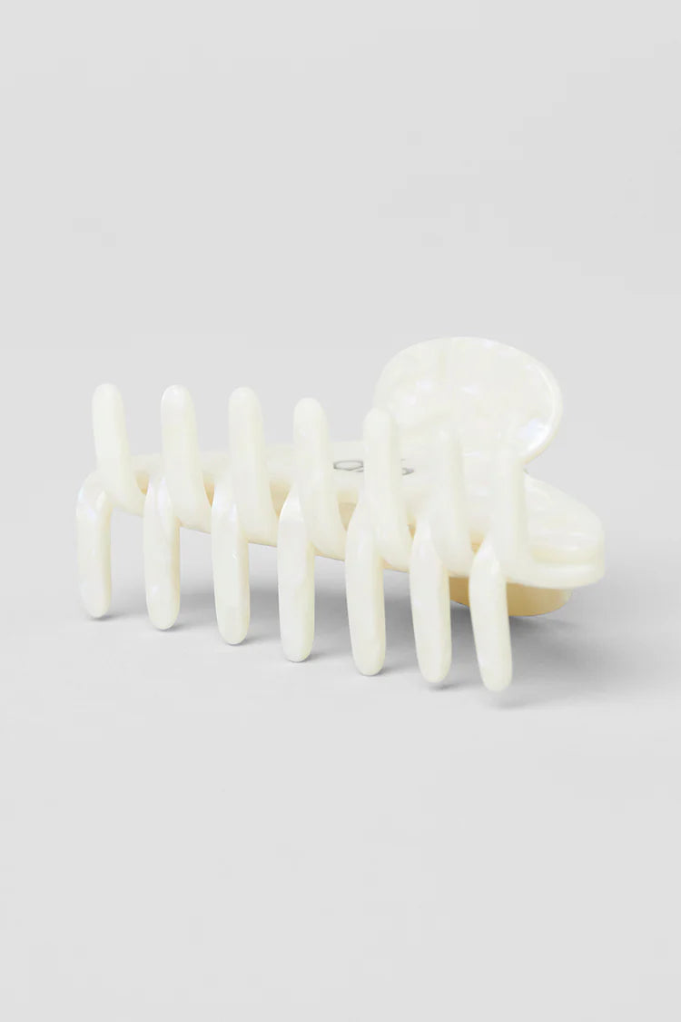 Alo hair clip white pearl