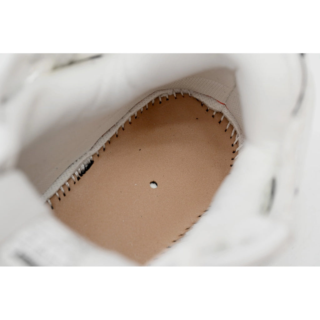 Balenciaga Runner White And Black Characters